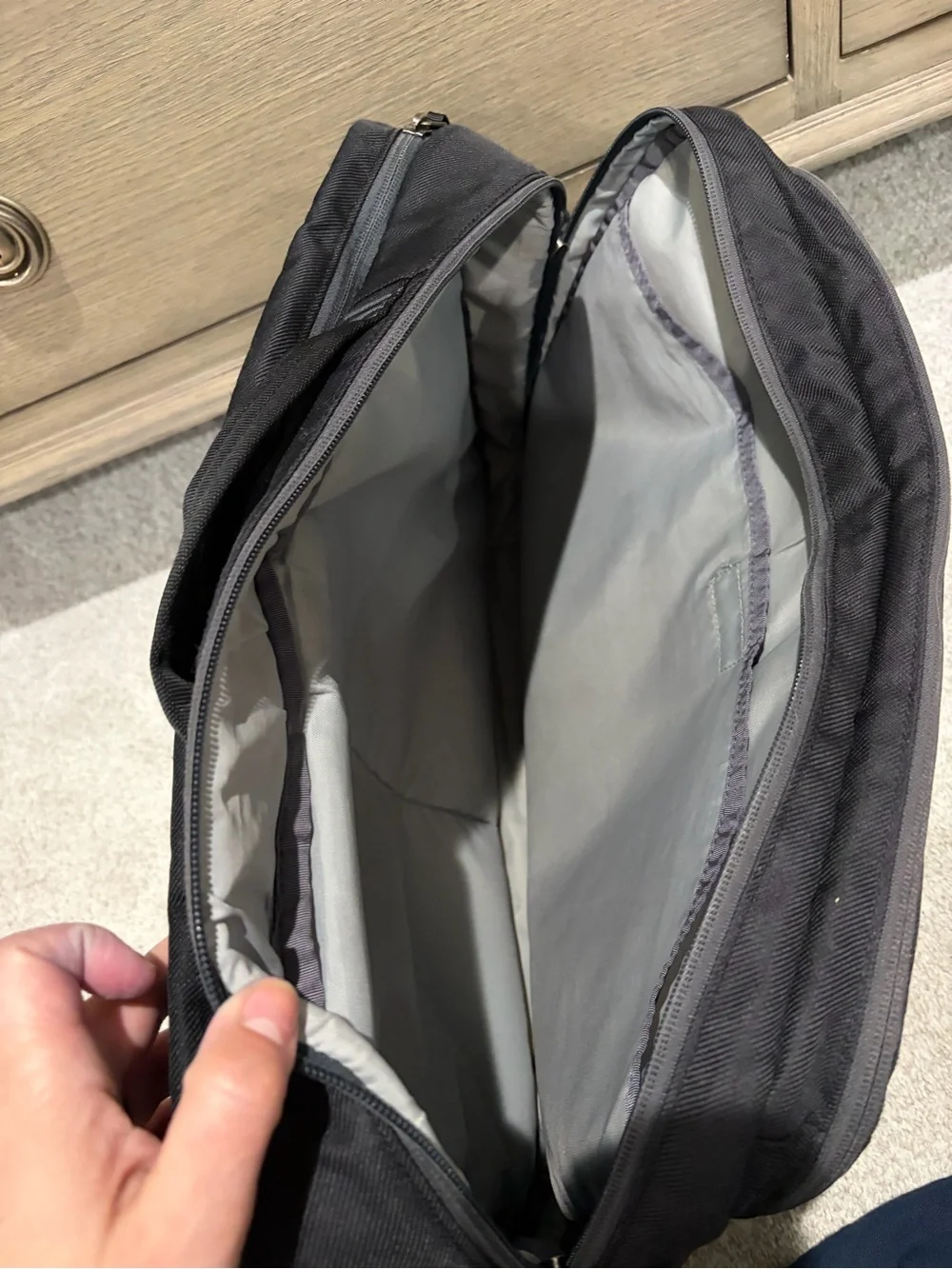 Patagonia Shoulder Briefcase / Messenger Bag, Black Multi Pocket, Fits Suitcase